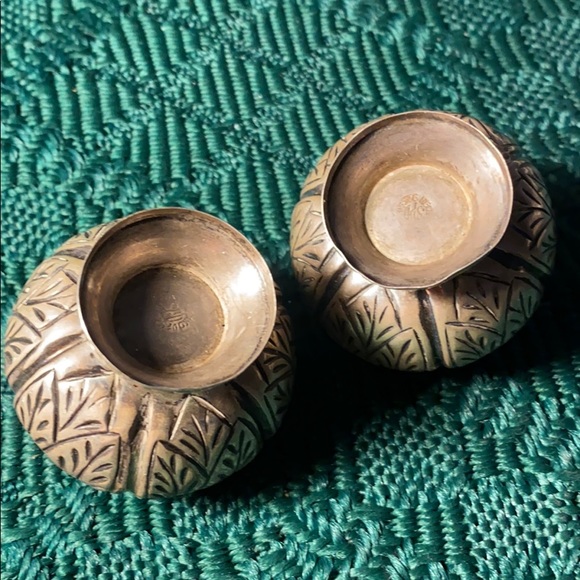 Sterling silver antique salt & pepper shakers - Picture 2 of 6